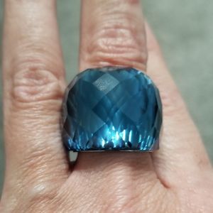 Swarovski Nirvana Ring Blue, NWOT Never worn